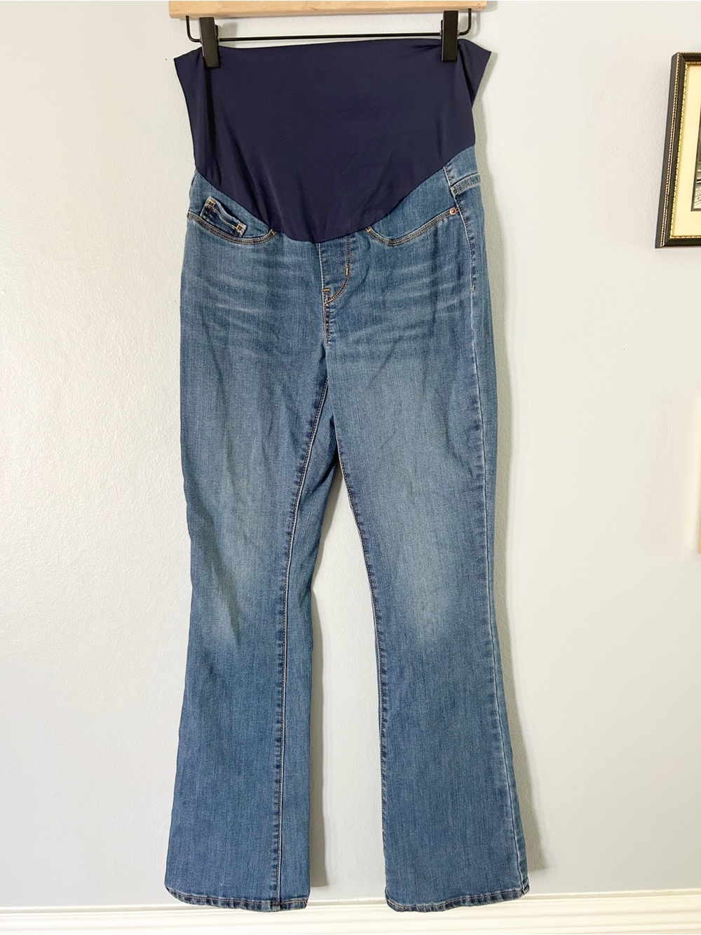 Levi’s maternity bootcut jeans small